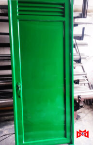 Puerta en hierro